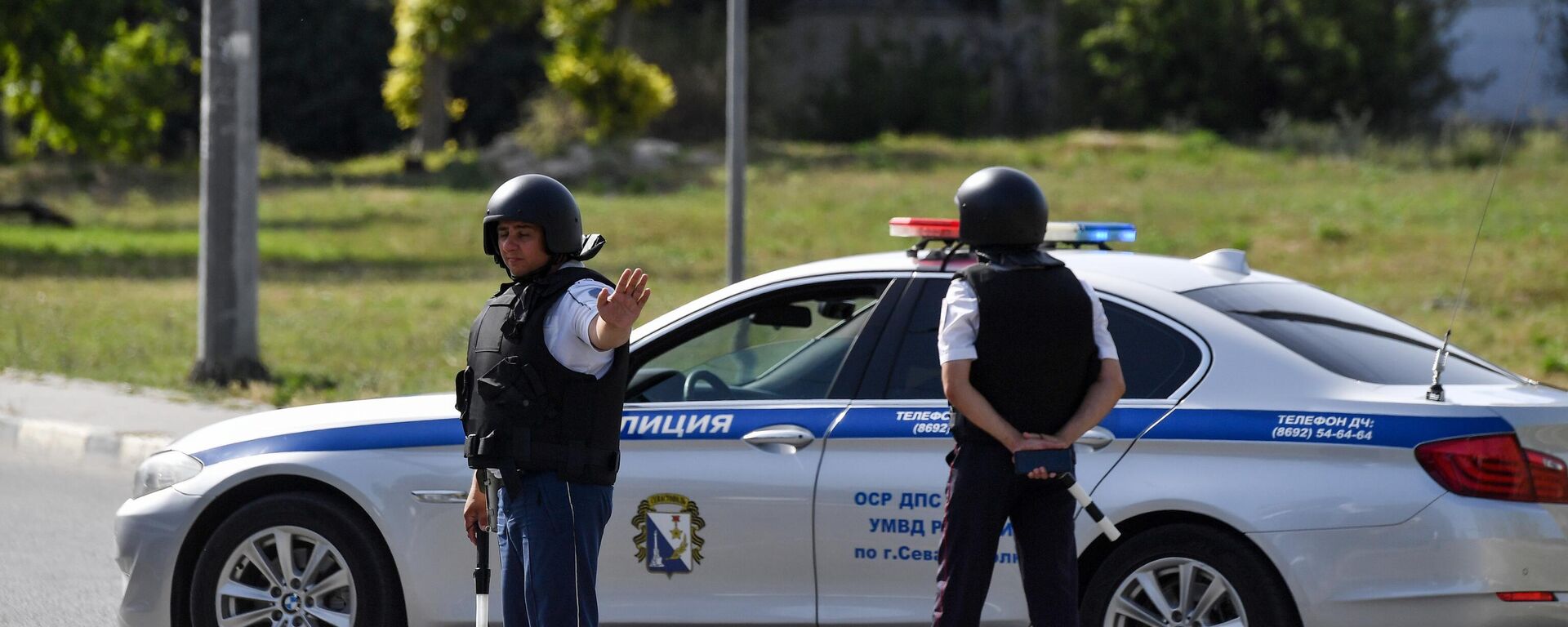 Policiais realizam patrulha após ataque ucraniano realizado com mísseis contra a cidade de Sevastopol. Rússia, 23 de junho de 2024 - Sputnik Brasil, 1920, 23.06.2024