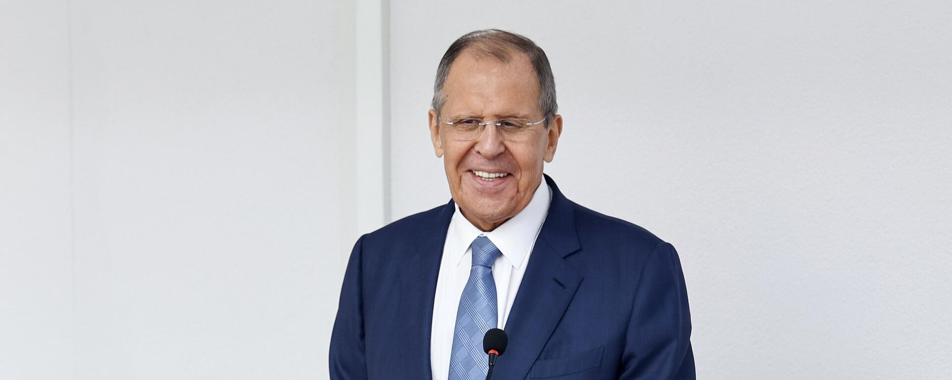 O ministro das Relações Exteriores da Rússia, Sergei Lavrov, em reunião com estudantes, ouvintes e professores da Academia de Administração do presidente de Belarus, em 25 de junho de 2024 - Sputnik Brasil, 1920, 28.07.2024