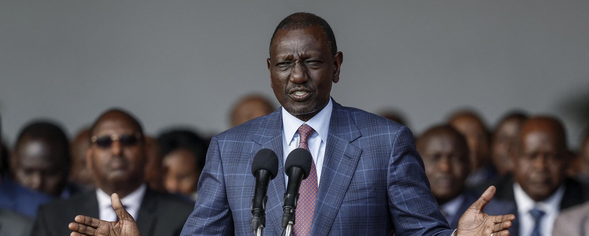 O presidente do Quênia, William Ruto, se dirige à imprensa durante coletiva na State House, residência oficial presidencial, em Nairóbi, em 26 de junho de 2024 - Sputnik Brasil, 1920, 19.07.2024
