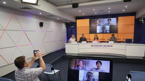 Videoconferência dedicada ao tema Rússia — América Latina: temas atuais de interação, celebrada no Centro de Imprensa Multimídia Internacional da Sputnik - Sputnik Brasil