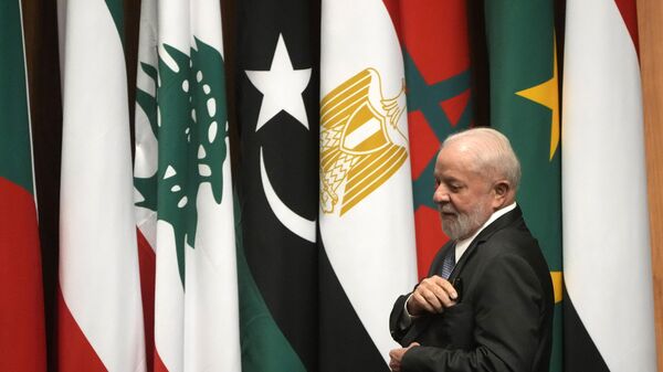 Lula se prepara para discursar na sede da Liga Árabe, no Cairo. Egito, 15 de fevereiro de 2024 - Sputnik Brasil