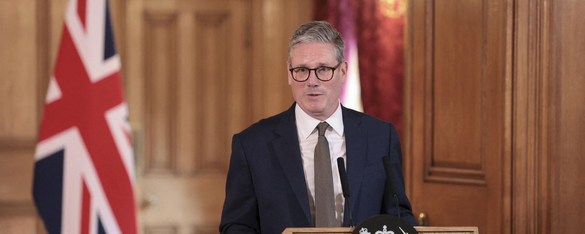 Keir Starmer faz um discurso após sua primeira reunião de gabinete como primeiro-ministro, em Londres. Reino Unido, 6 de julho de 2024 - Sputnik Brasil, 1920, 06.07.2024