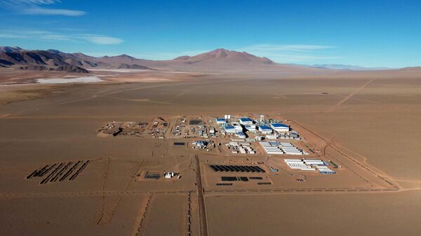 Vista aérea da planta de extração de lítio Eramine, subsidiária da Eramet, em Salar Centenario Ratones, na província de Salta, Argentina, 4 de julho de 2024 - Sputnik Brasil