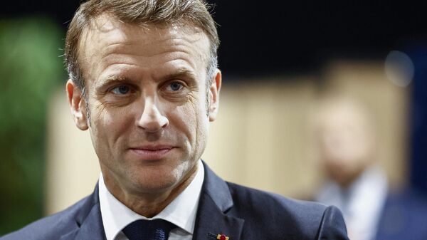 O presidente da França, Emmanuel Macron, durante o segundo turno das eleições legislativas da França em uma seção eleitoral em Le Touquet, norte da França, 7 de julho de 2024 - Sputnik Brasil
