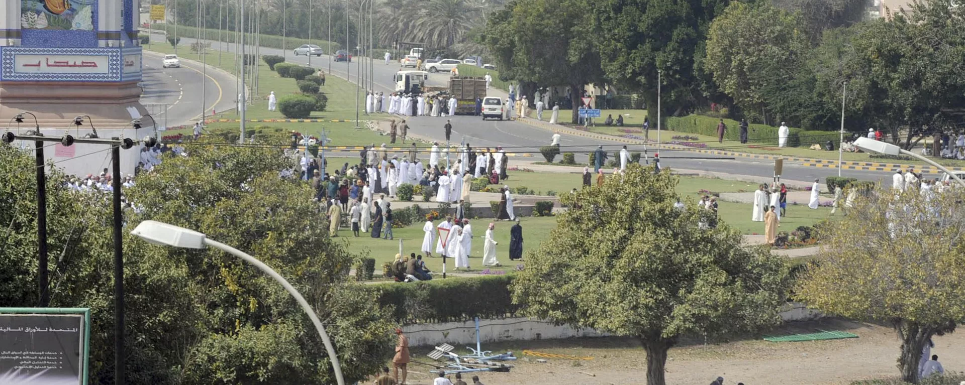 Praça recebe público para evento religioso na capital de Omã. Mascate, 28 de fevereiro de 2011 - Sputnik Brasil, 1920, 16.07.2024