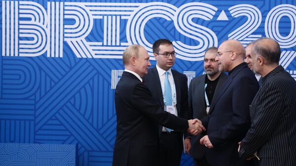 O presidente russo Vladimir Putin participa do X Fórum Parlamentar do BRICS, 11 de julho de 2024 - Sputnik Brasil