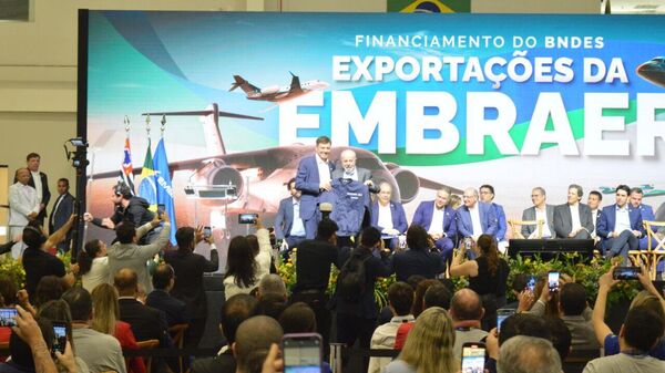 Evento da Embraer e do governo federal - Sputnik Brasil