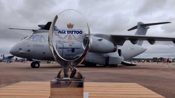 Avião KC-390 da Força Aérea Portuguesa vence categoria de mais elegante do mundo em evento no Reino Unido.  Julho de 2024. - Sputnik Brasil