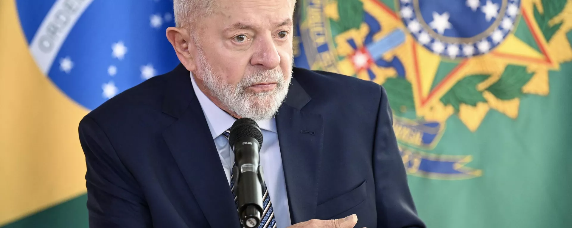 O presidente brasileiro, Luiz Inácio Lula da Silva, durante coletiva de imprensa com agências de notícias internacionais no Palácio da Alvorada, em Brasília. Brasil, 22 de julho de 2024 - Sputnik Brasil, 1920, 23.07.2024