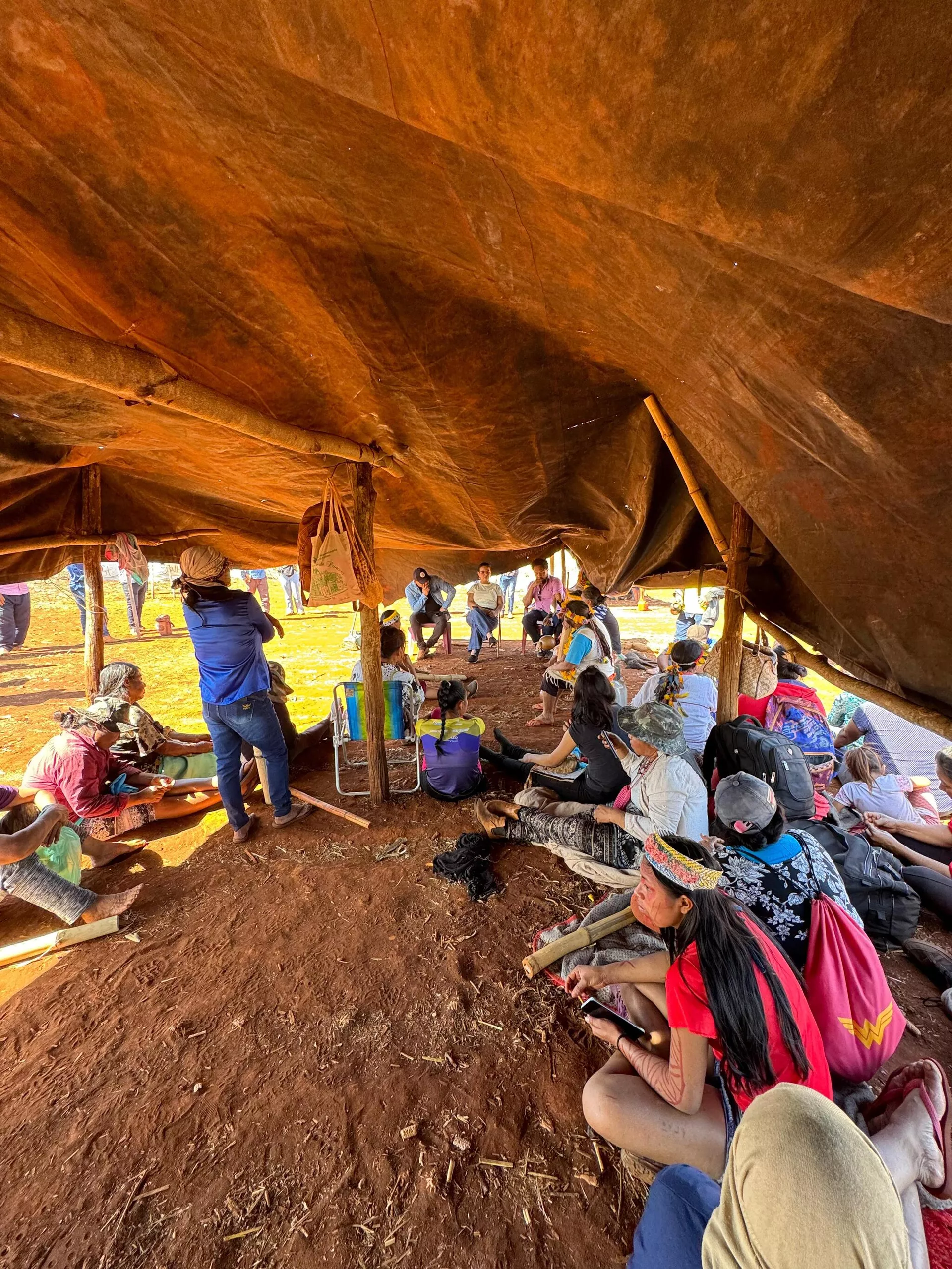 Indígenas fazem acampamento em meio à ocupação de território abrangido pela Terra Indígena Panambi-Lagoa Rica. Localidade tem sido alvo de disputas entre produtores rurais e guarani-kaiowá. Douradina, Mato Grosso do Sul, julho de 2024 - Sputnik Brasil, 1920, 26.07.2024