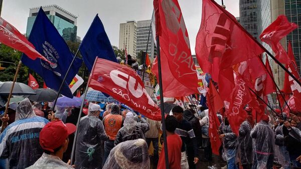 Copom se reúne para debater Selic; centrais sindicais protestam por redução de juros (FOTOS, VÍDEOS)