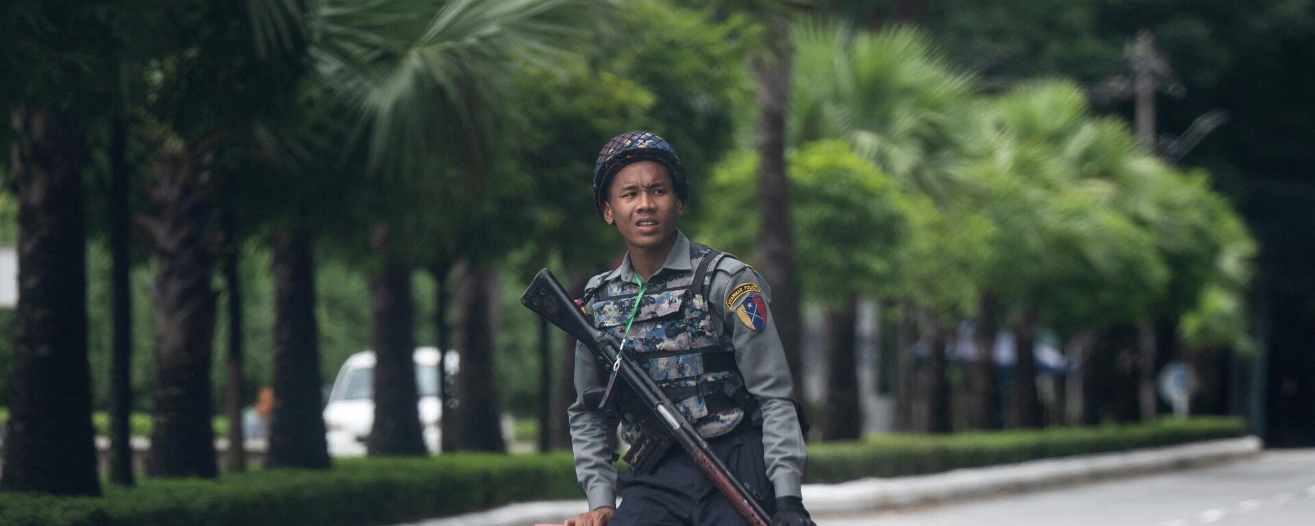 Polícia nas ruas de Yangon protegendo a lei e a ordem - Sputnik Brasil, 1920, 04.08.2024