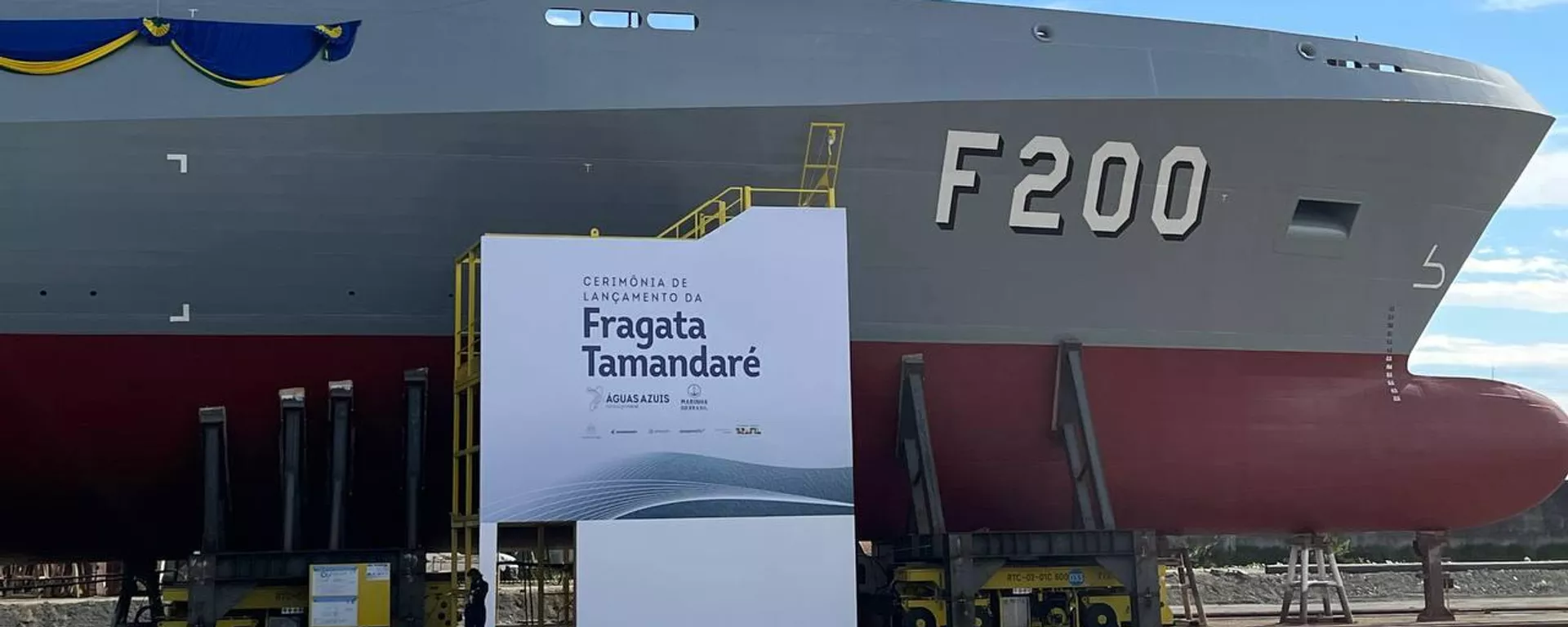 Lançamento ao mar da fragata Tamandaré, um navio-escolta que pode ser usado como porta-aviões, transporte de tropas e tanques. Itajaí, 9 de agosto de 2024 - Sputnik Brasil, 1920, 09.08.2024