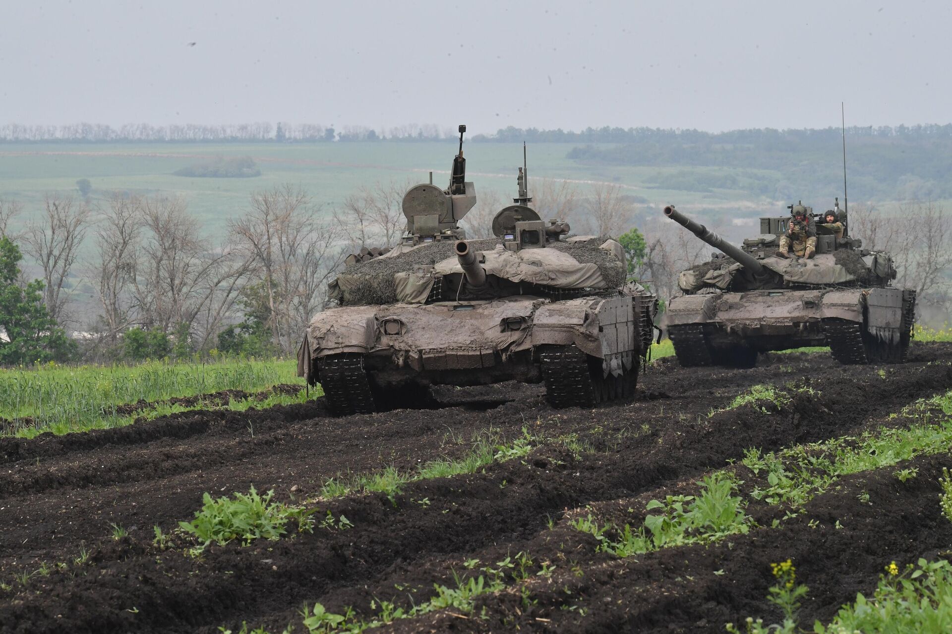 Tanques T-90M Proryv na linha de frente na República Popular de Lugansk - Sputnik Brasil, 1920, 12.08.2024