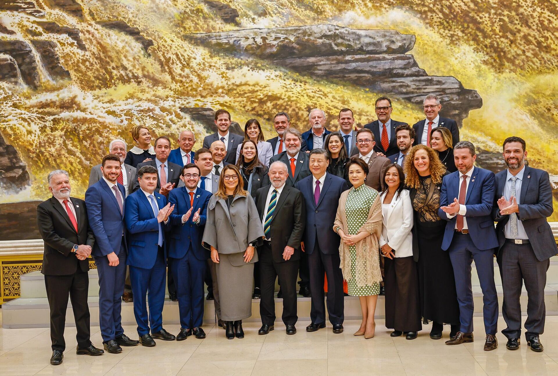 Visita da delegação brasileira, com o presidente Luiz Inácio Lula da Silva, a Pequim, em 2023 - Sputnik Brasil, 1920, 15.08.2024