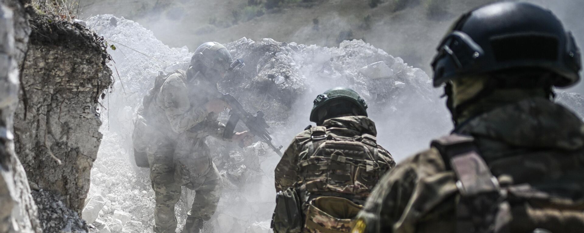 Treinamento de combate das unidades de assalto do 20º e 25º Exércitos russos na zona da operação militar especial da Rússia, foto publicada em 17 de agosto de 2024 - Sputnik Brasil, 1920, 04.09.2024