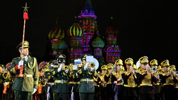 Participantes no Festival Internacional Militar-Musical Torre Spasskaya, na Praça Vermelha. Moscou, 23 de agosto de 2024 - Sputnik Brasil