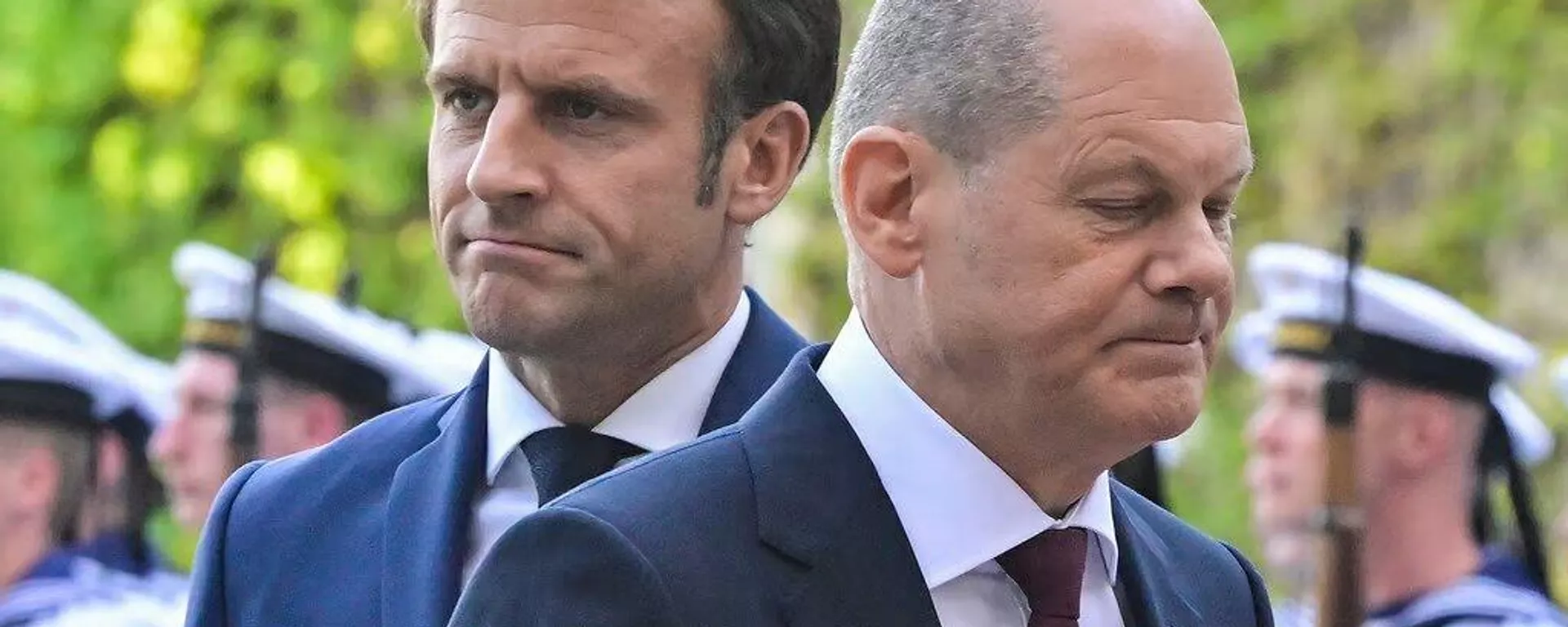 Emmanuel Macron e o chanceler alemão Olaf Scholz - Sputnik Brasil, 1920, 31.08.2024