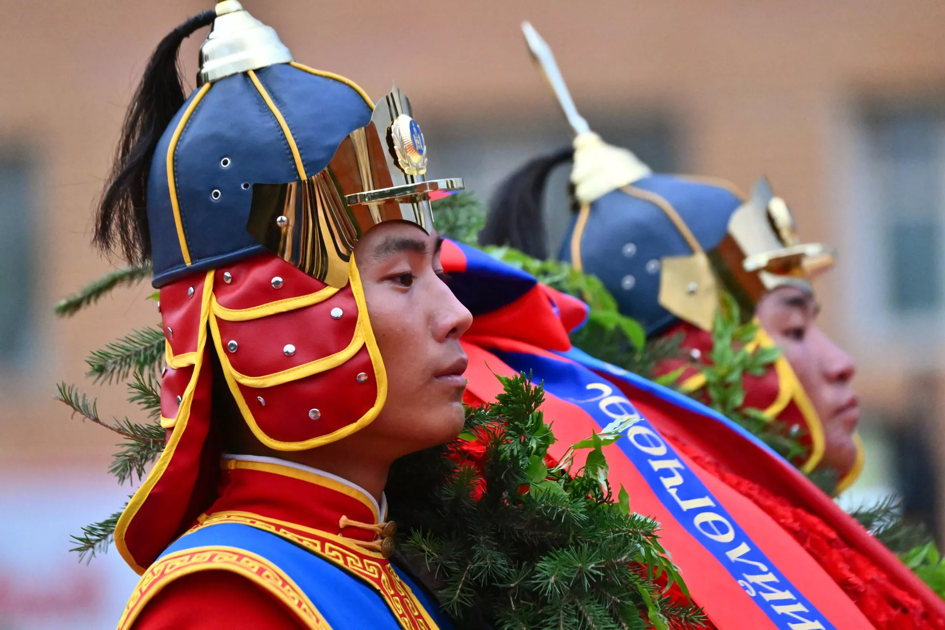 Soldados da companhia de guarda de honra na cerimônia de colocação de uma coroa de flores pelo presidente russo Vladimir Putin e pelo presidente mongol Uhnaagiin Khurelsukh no monumento a Georgy Zhukov em Ulan Bator, Mongólia, 03 de setembro de 2024 - Sputnik Brasil, 1920, 05.09.2024