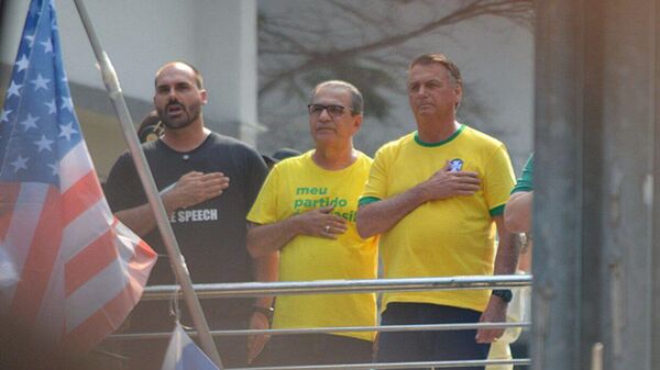 Jair Bolsonaro ao lado de Silas Malafaia e Eduardo Bolsonaro em ato na Avenida Paulista, em São Paulo. Brasil, 7 de setembro de 2024 - Sputnik Brasil