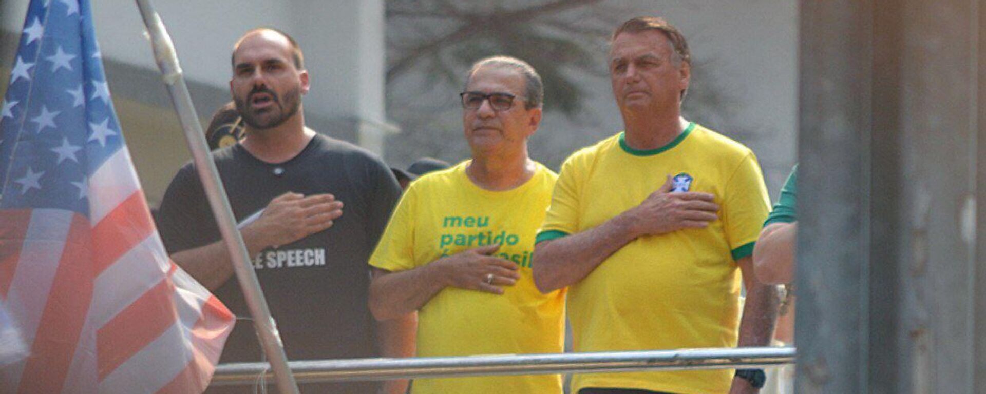 Jair Bolsonaro ao lado de Silas Malafaia e Eduardo Bolsonaro em ato na avenida Paulista, em São Paulo. Brasil, 7 de setembro de 2024 - Sputnik Brasil, 1920, 21.08.2025