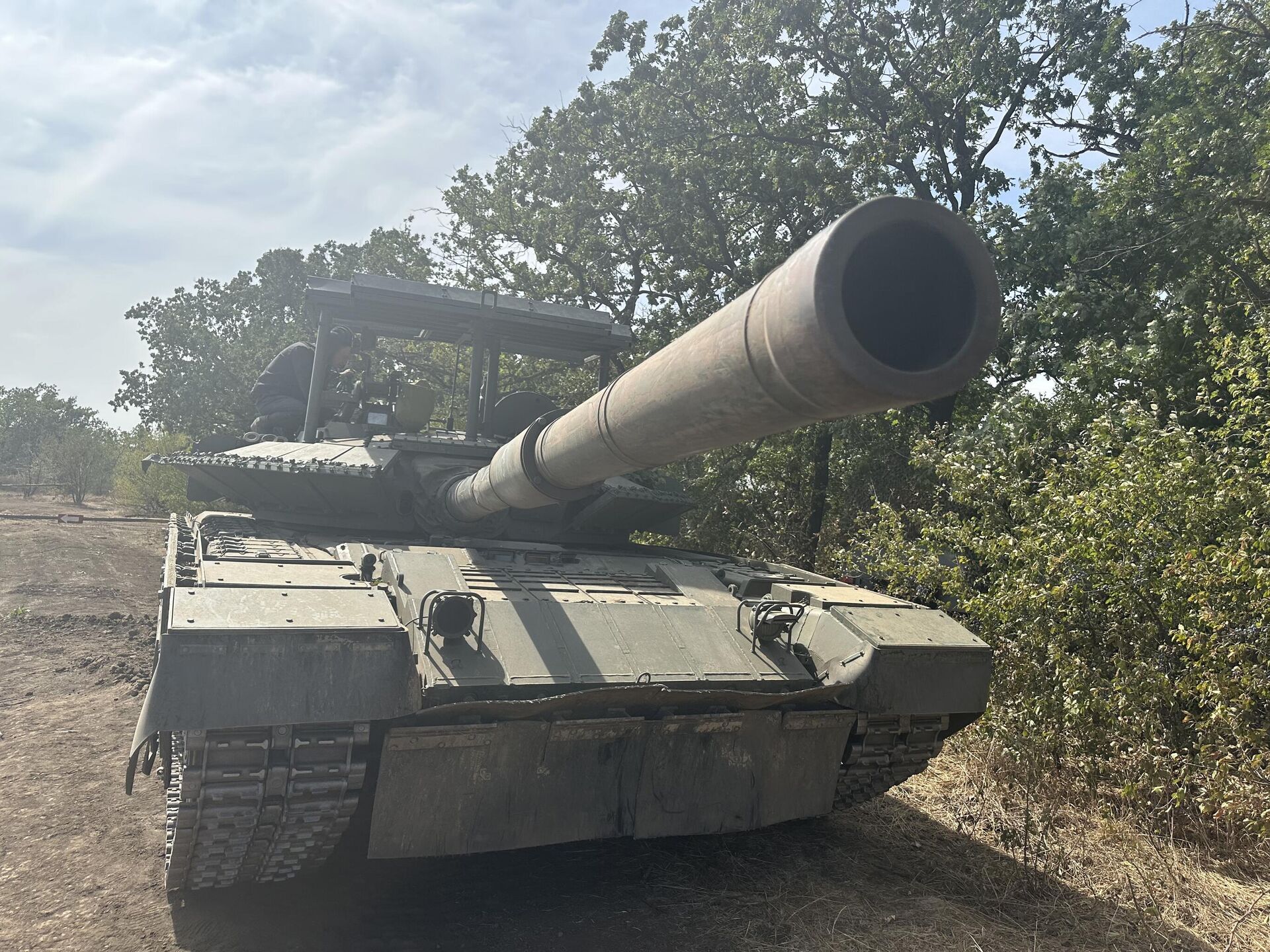 Canhão do tanque T-80UBM. - Sputnik Brasil, 1920, 08.09.2024