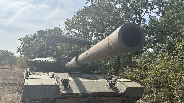 Canhão do tanque T-80UBM. - Sputnik Brasil