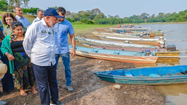 Presidente Lula em visita à região de Manaquiri, no Amazonas - Sputnik Brasil