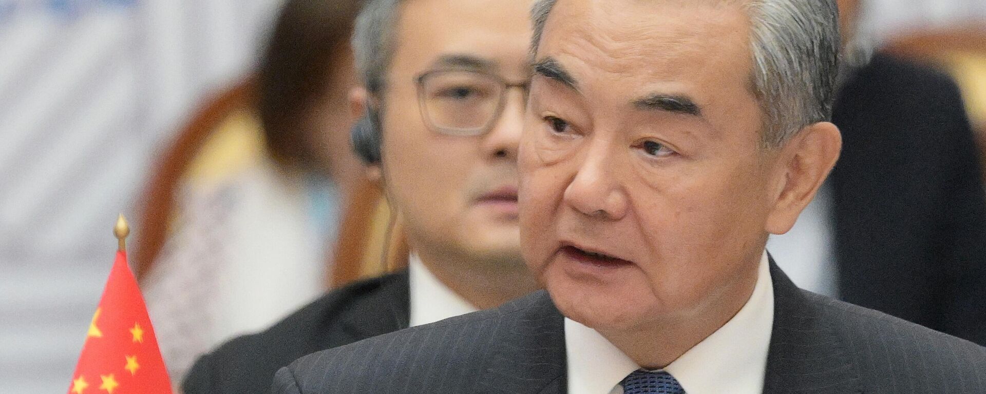 Ministro das Relações Exteriores chinês Wang Yi na 14ª Reunião dos Altos Representantes do BRICS e BRICS+ sobre Assuntos de Segurança. - Sputnik Brasil, 1920, 21.02.2025