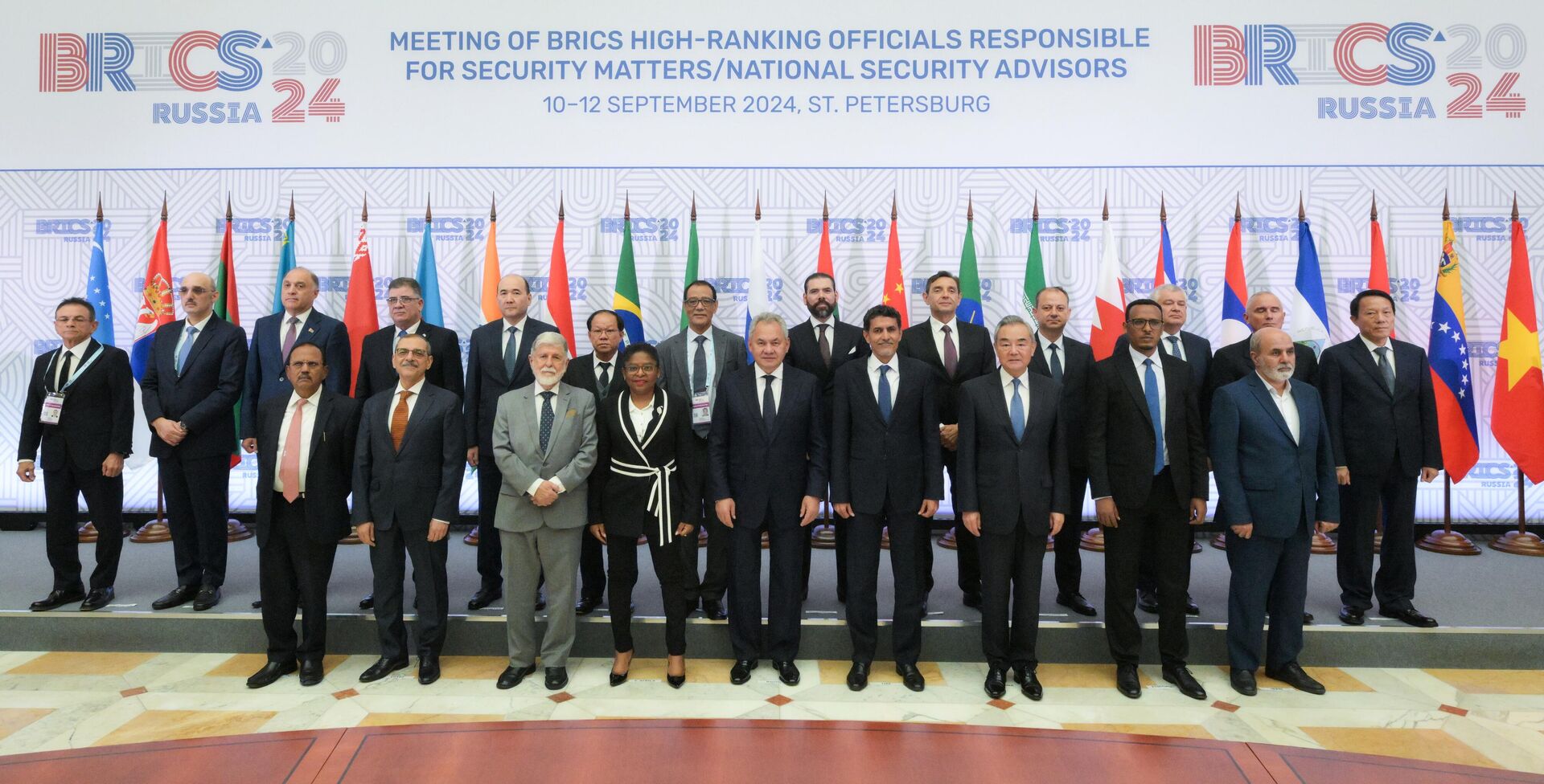 Sessão de fotos dos chefes das delegações da 14ª Reunião dos Altos Representantes do BRICS e BRICS+ sobre Assuntos de Segurança. - Sputnik Brasil, 1920, 12.09.2024