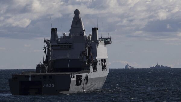 HNLMS Karel Doorman  - Sputnik Brasil