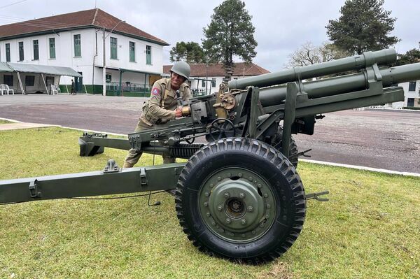 Soldado em equipamento militar usado na Segunda Guerra Mundial pela FEB. Curitiba, 16 de setembro de 2024 - Sputnik Brasil