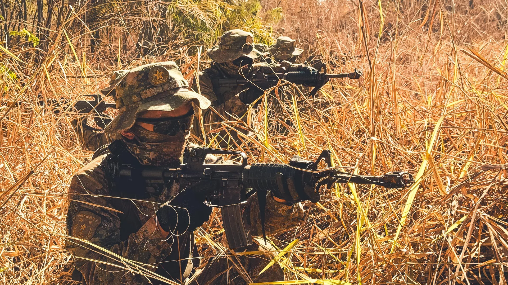 Militares da Força Aérea Brasileira (FAB) durante a operação Formosa, realizada no estado de Goiás Militares da Força Aérea Brasileira (FAB) durante a operação Formosa, realizada no estado de Goiás - Sputnik Brasil, 1920, 18.09.2024