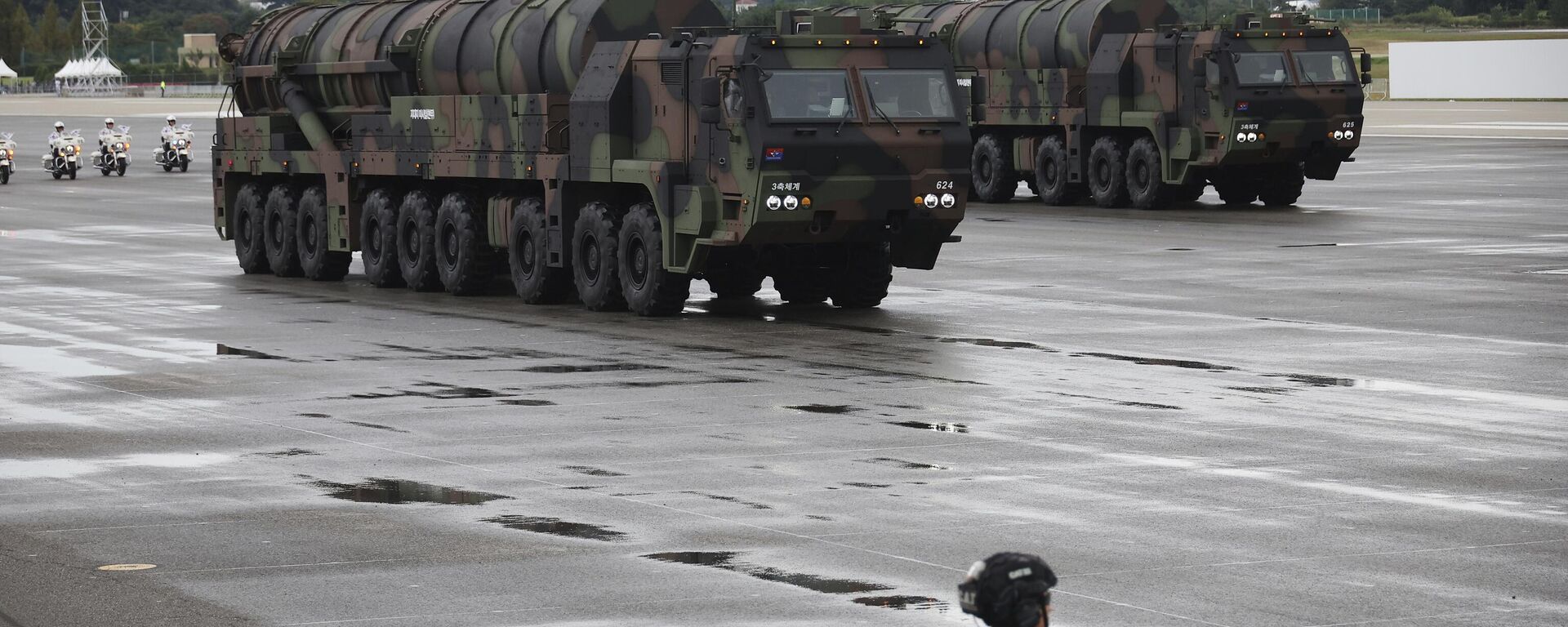 O Hyunmoo, míssil superfície-superfície, durante uma celebração para marcar o 76º aniversário do Dia das Forças Armadas da Coreia, em Seongnam, Coreia do Sul, 1º de outubro de 2024 - Sputnik Brasil, 1920, 01.10.2024