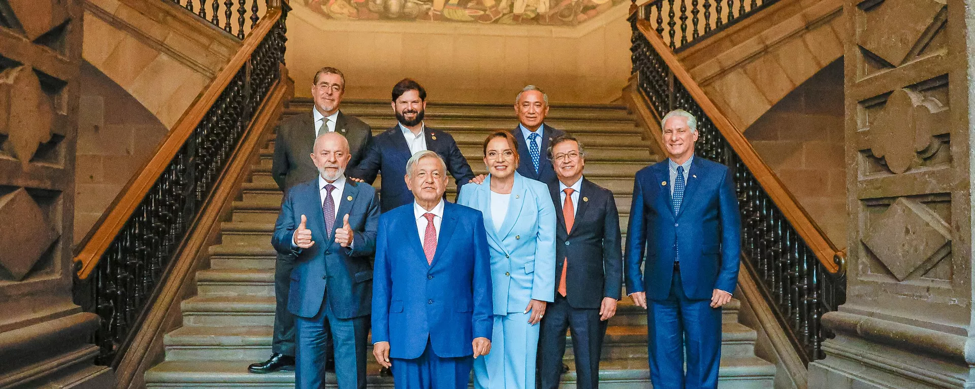 Líderes políticos da América Latina posam para foto após almoço oferecido pelo ex-presidente do México Andrés Manuel López Obrador. Cidade do México, 30 de setembro de 2024 - Sputnik Brasil, 1920, 01.10.2024