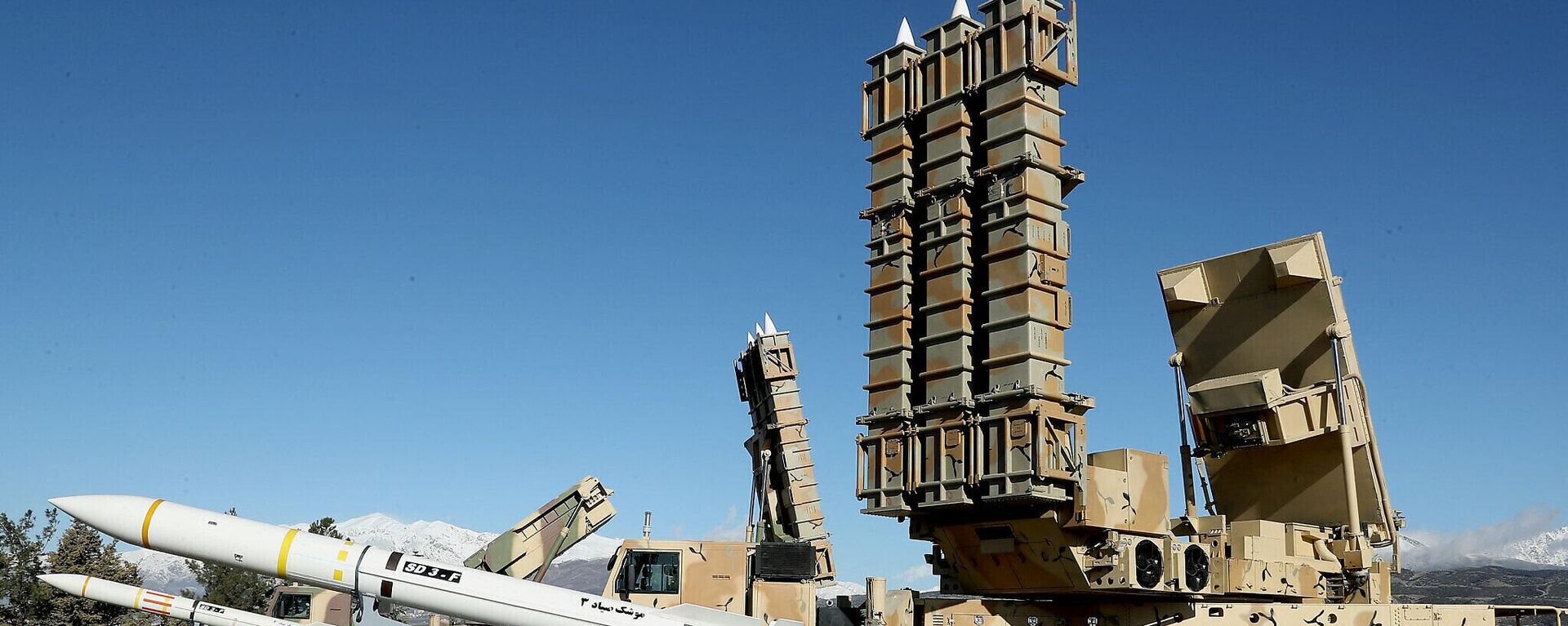 Sistema de mísseis Arman com mísseis Sayyad-3 em uma foto do Ministério da Defesa iraniano durante uma cerimônia de inauguração em território iraniano não revelado, 17 de fevereiro de 2024 - Sputnik Brasil, 1920, 02.10.2024