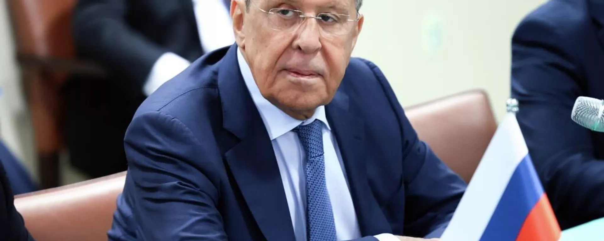 O ministro das Relações Exteriores da Rússia, Sergei Lavrov, em reunião com o chefe do Gabinete da Comissão de Relações Exteriores do Comitê Central do Partido Comunista da China, o ministro das Relações Exteriores, Wang Yi, na 79ª sessão da Assembleia Geral da ONU em Nova York. Ministério das Relações Exteriores da Federação da Rússia - Sputnik Brasil, 1920, 28.10.2024