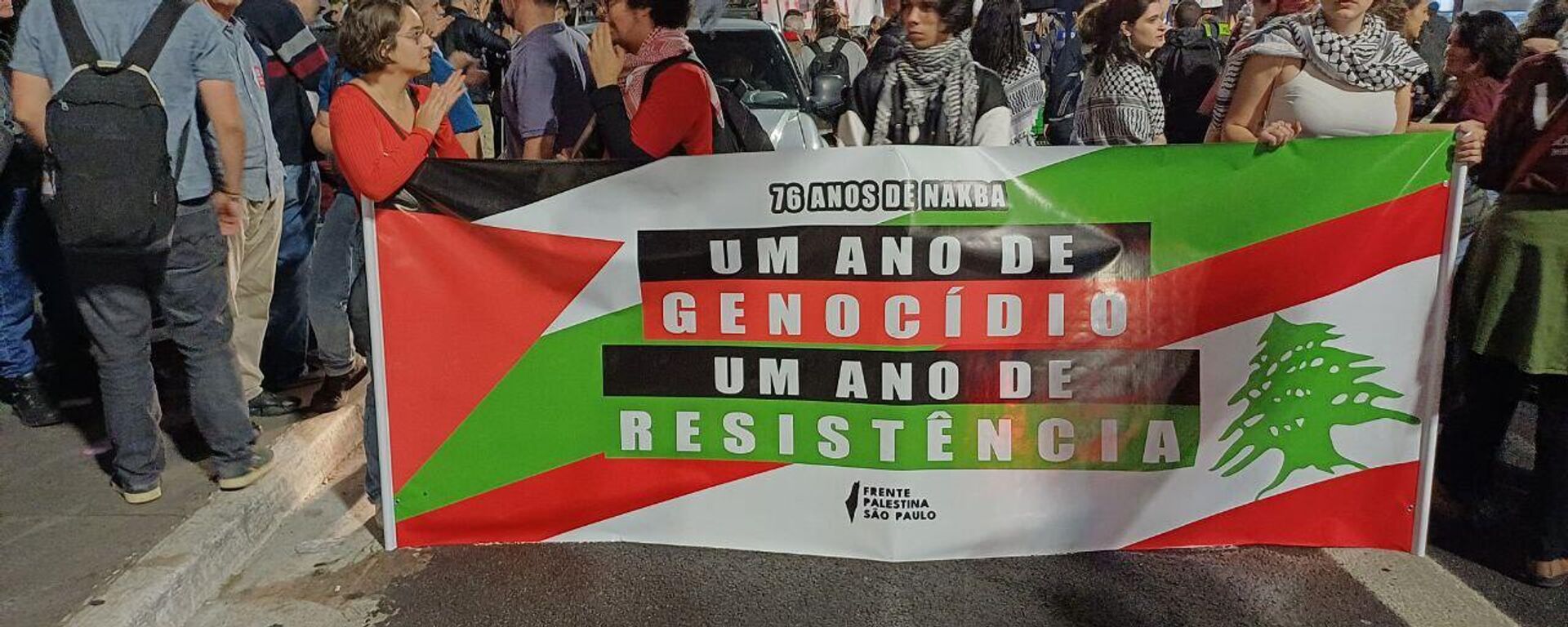 Manifestantes pró-Palestina marcham em protesto ao um ano do conflito na Faixa de Gaza - Sputnik Brasil, 1920, 08.10.2024