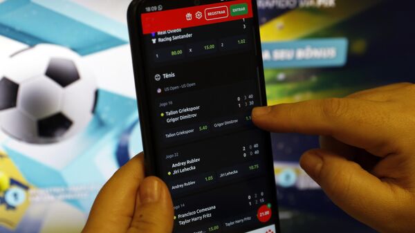 Site de apostas esportivas acessado a partir de um celular. Brasília, 30 de agosto de 2024 - Sputnik Brasil