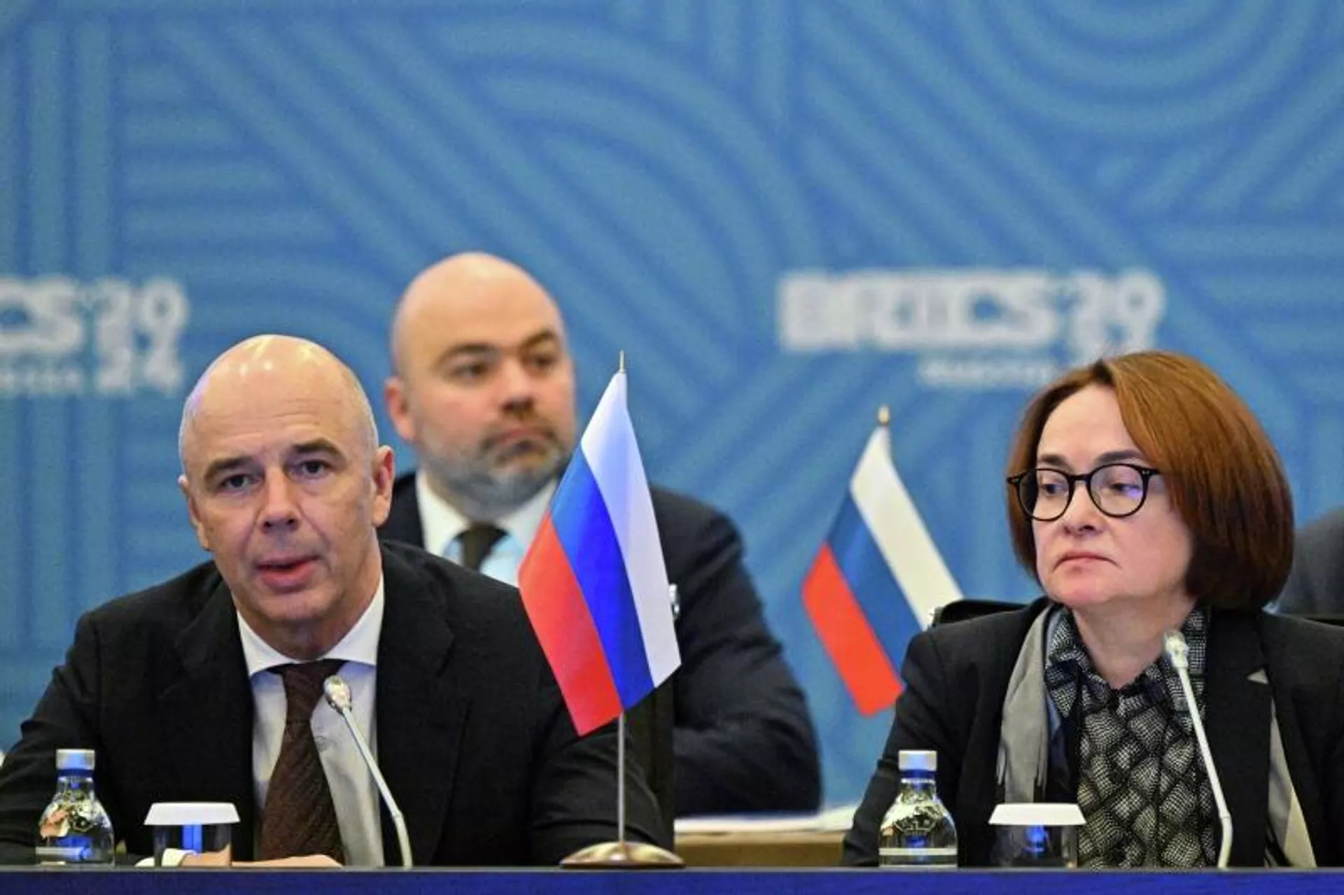 Presidente do Banco Central da Rússia, Elvira Nabiullina, e o ministro das Finanças do país, Anton Siluanov, durante reunião dos BRICS em Moscou, em 11 de outubro de 2024 - Sputnik Brasil, 1920, 11.10.2024