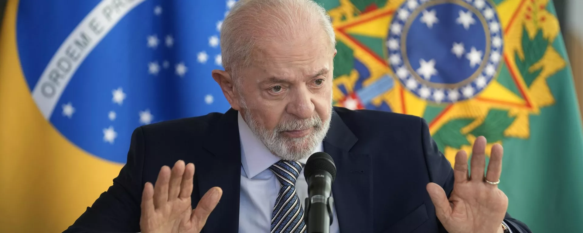 O presidente brasileiro Luiz Inácio Lula da Silva dá entrevista coletiva em sua residência oficial, Palácio da Alvorada, em Brasília, Brasil, 22 de julho de 2024 - Sputnik Brasil, 1920, 27.11.2024