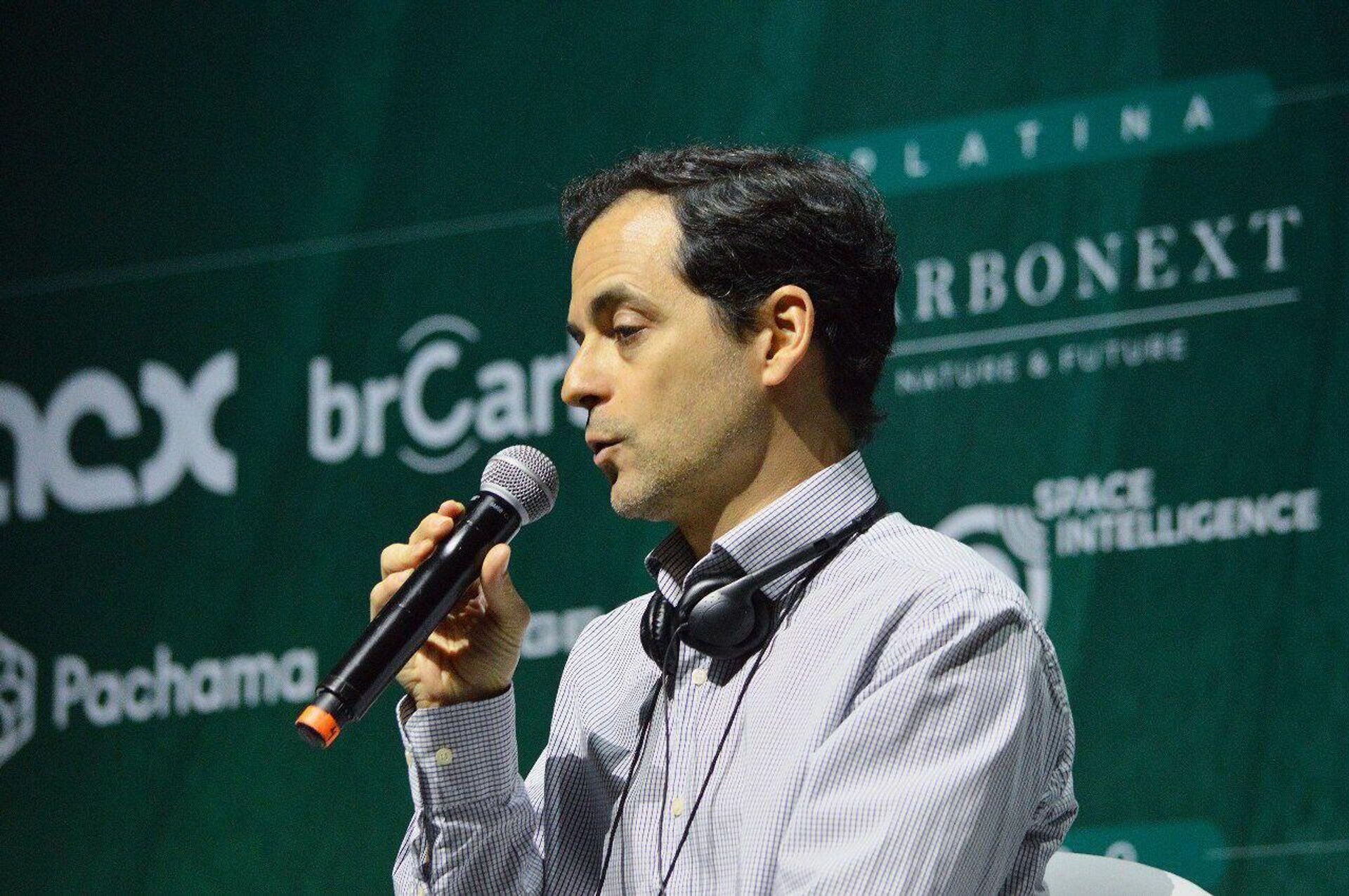 Guilherme Lefèvre, gestor de projeto da Fundação Getulio Vargas (FGV), durante participação na Conferência Brasileira Clima & Carbono, em São Paulo (SP), em 15 de outubro de 2024 - Sputnik Brasil, 1920, 15.10.2024