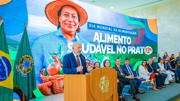 O presidente Luiz Inácio Lula da Silva durante cerimônia em comemoração ao Dia Mundial da Alimentação, no Palácio do Planalto. Brasília (DF), 16 de outubro de 2024 - Sputnik Brasil