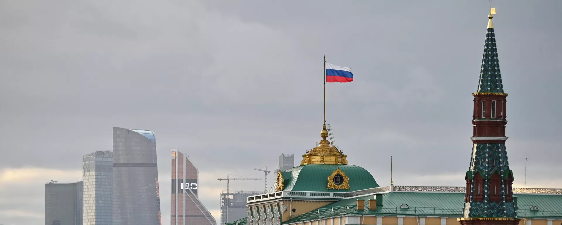 O palácio do Kremlin no centro de Moscou - Sputnik Brasil, 1920, 17.10.2024