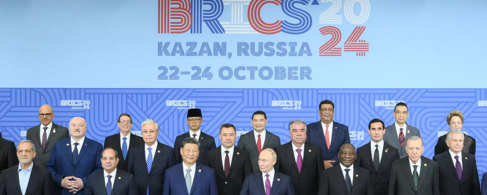 Fotografia conjunta de representantes estatais presentes na 16ª Cúpula do BRICS, em Kazan, na Rússia - Sputnik Brasil, 1920, 24.10.2024