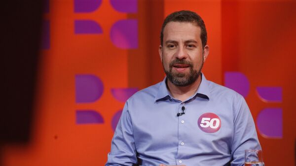 Guilherme Boulos durante entrevista ao programa DR com Demori, na TV Brasil, em São Paulo. Brasil, 15 de outubro de 2024 - Sputnik Brasil