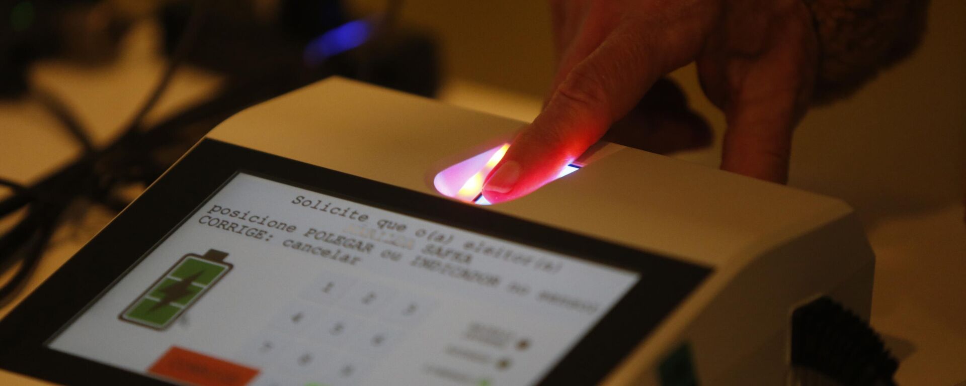 Voto biométrico. - Sputnik Brasil, 1920, 17.03.2026