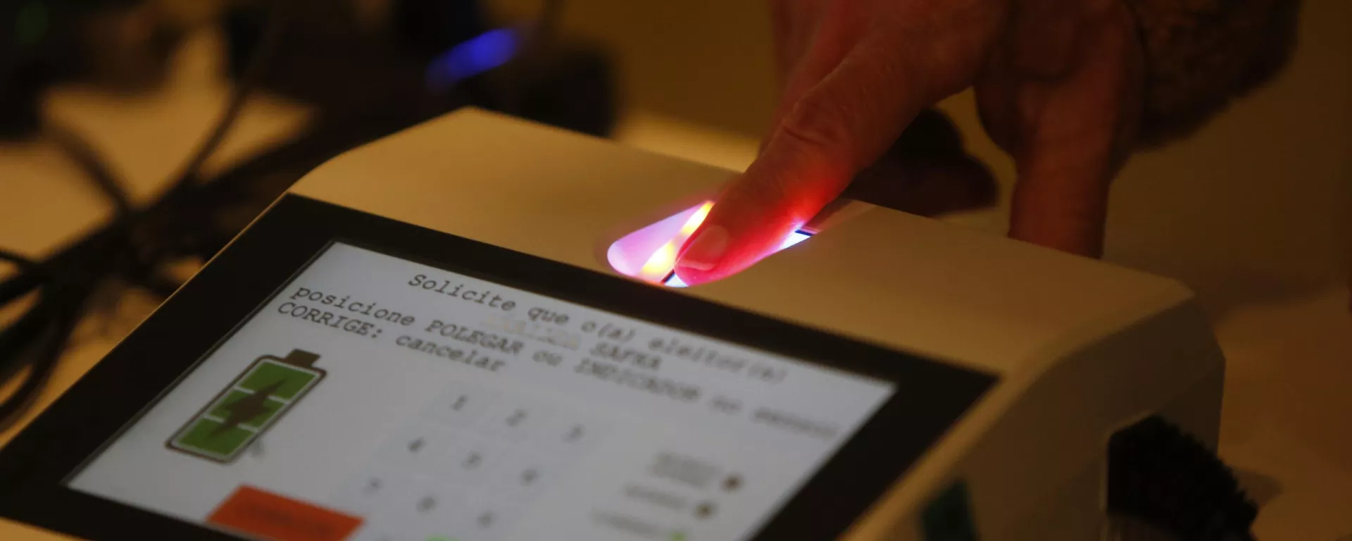 Voto biométrico. - Sputnik Brasil, 1920, 17.03.2026