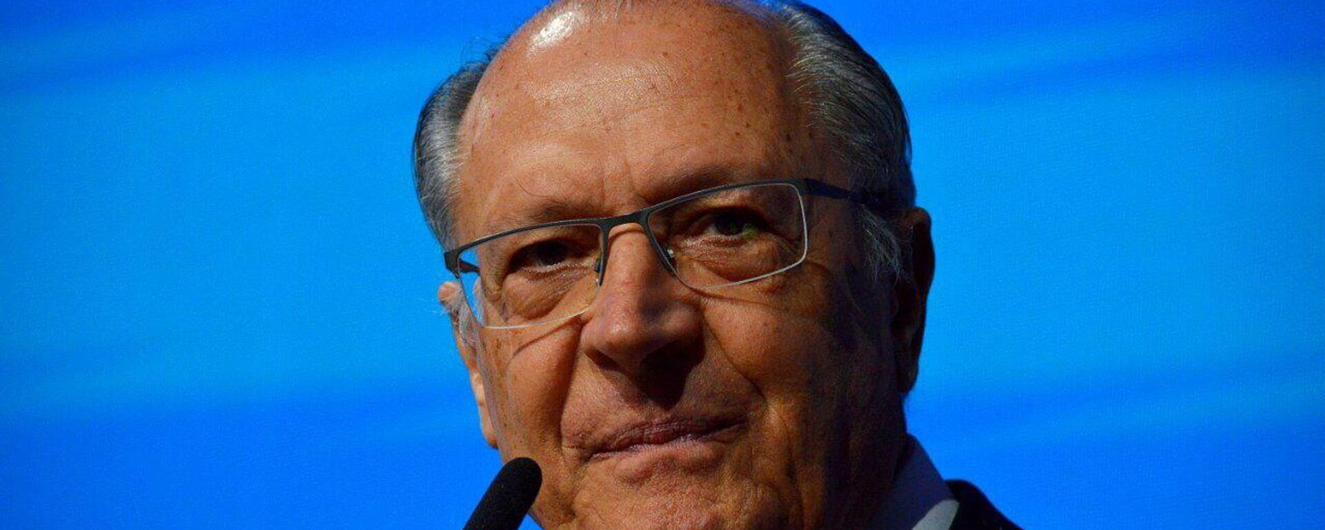 O vice-presidente do Brasil e ministro do Desenvolvimento, Indústria, Comércio e Serviços, Geraldo Alckmin, durante o 7º Fórum Brasil de Investimentos, em São Paulo (SP), em 28 de outubro de 2024 - Sputnik Brasil, 1920, 13.07.2025