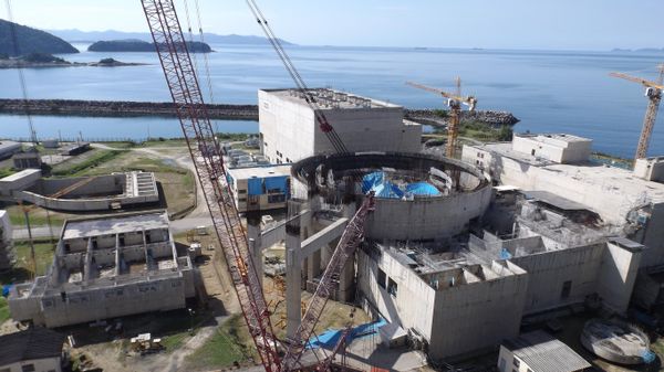 Vista geral das obras da usina nuclear Angra 3, que devem ser retomadas até o segundo semestre de 2025. Angra dos Reis (RJ), 21 de janeiro de 2019 - Sputnik Brasil